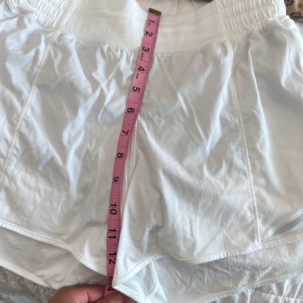 Lululemon Hotty Hot High-Rise Lined Short 2.5" - Picture 9 of 9